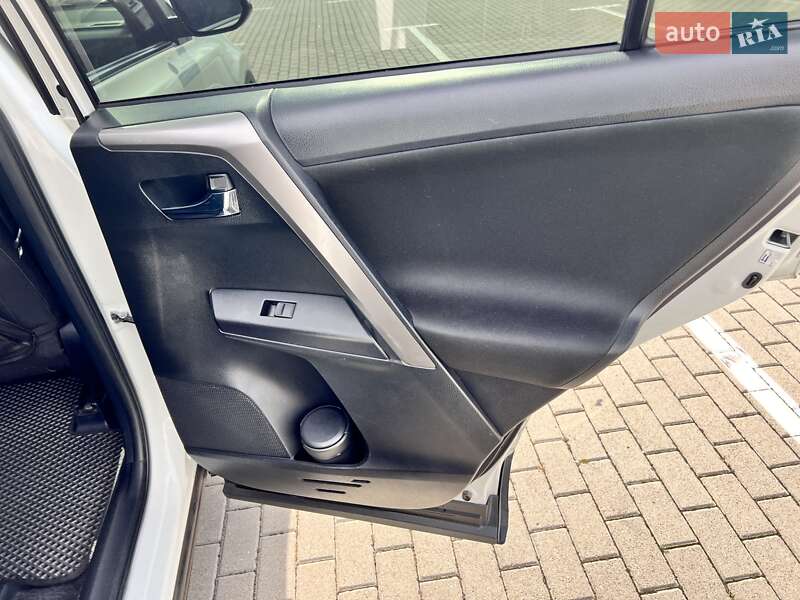 Внедорожник / Кроссовер Toyota RAV4 2018 в Нововолынске фото 62 Внедорожник / Кроссовер Toyota RAV4 2018 в Нововолынске