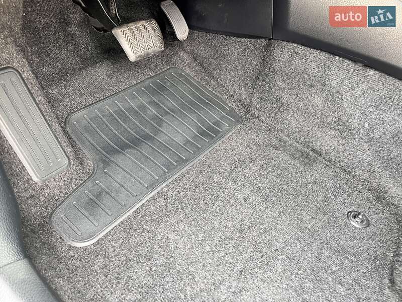 Внедорожник / Кроссовер Toyota RAV4 2018 в Нововолынске фото 72 Внедорожник / Кроссовер Toyota RAV4 2018 в Нововолынске