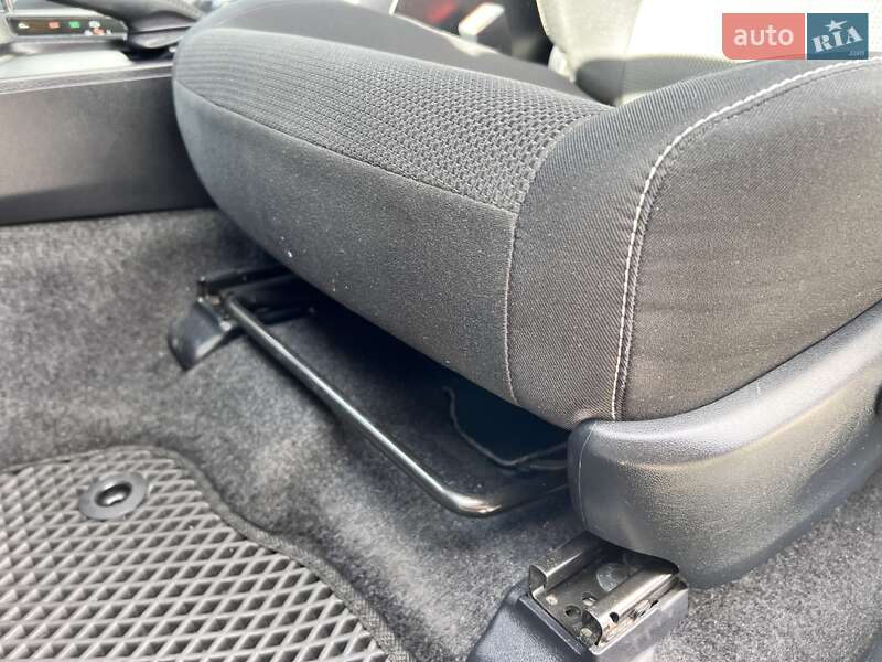 Внедорожник / Кроссовер Toyota RAV4 2018 в Нововолынске фото 74 Внедорожник / Кроссовер Toyota RAV4 2018 в Нововолынске