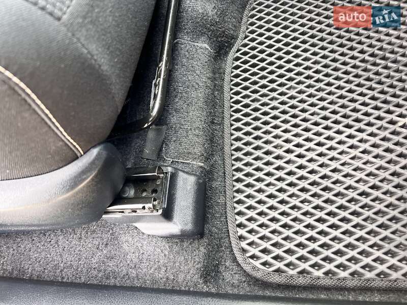 Внедорожник / Кроссовер Toyota RAV4 2018 в Нововолынске фото 79 Внедорожник / Кроссовер Toyota RAV4 2018 в Нововолынске