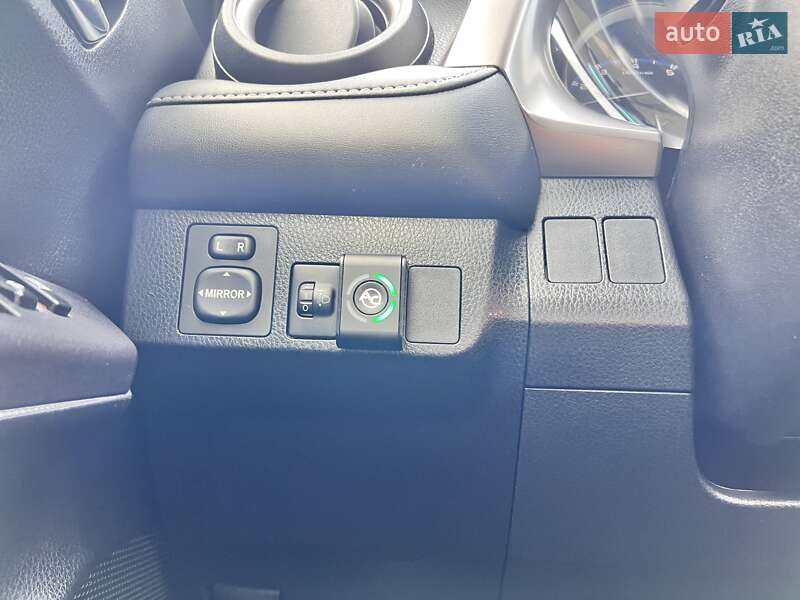 Внедорожник / Кроссовер Toyota RAV4 2018 в Нововолынске фото 101 Внедорожник / Кроссовер Toyota RAV4 2018 в Нововолынске