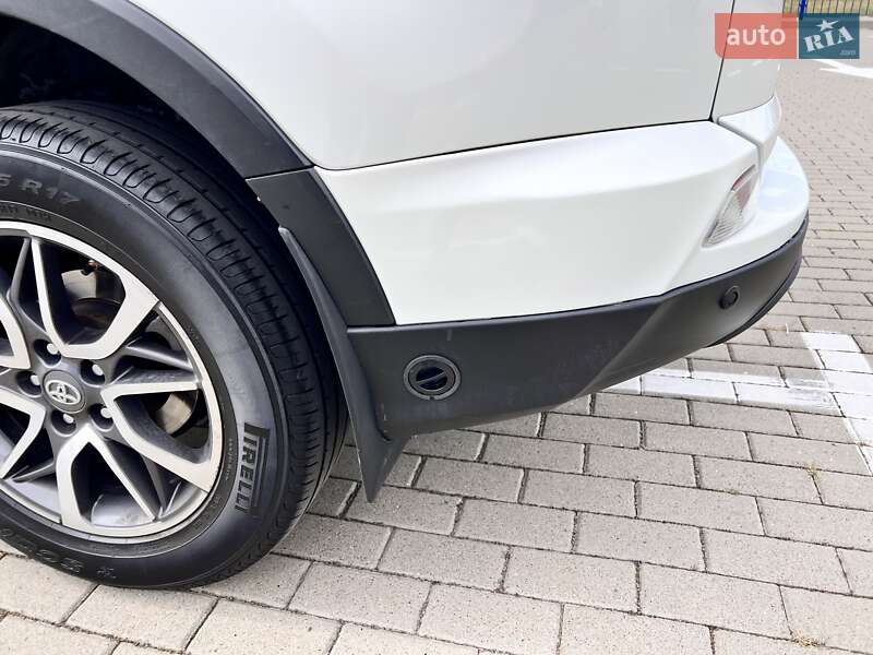 Внедорожник / Кроссовер Toyota RAV4 2018 в Нововолынске фото 111 Внедорожник / Кроссовер Toyota RAV4 2018 в Нововолынске