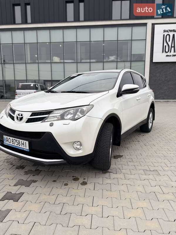 Внедорожник / Кроссовер Toyota RAV4 2013 в Хусте фото 4 Внедорожник / Кроссовер Toyota RAV4 2013 в Хусте