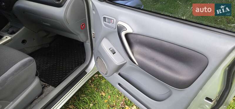 Внедорожник / Кроссовер Toyota RAV4 2003 в Одессе фото 12 Внедорожник / Кроссовер Toyota RAV4 2003 в Одессе