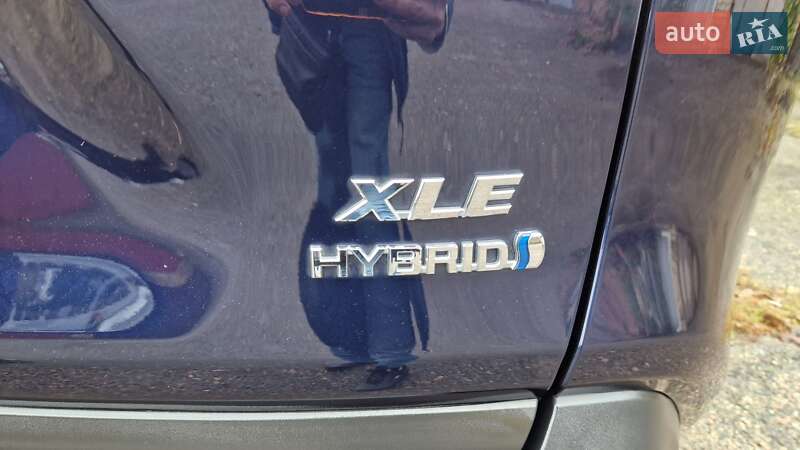 Позашляховик / Кросовер Toyota RAV4 2023 в Києві