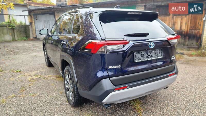 Позашляховик / Кросовер Toyota RAV4 2023 в Києві