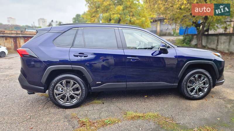 Позашляховик / Кросовер Toyota RAV4 2023 в Києві