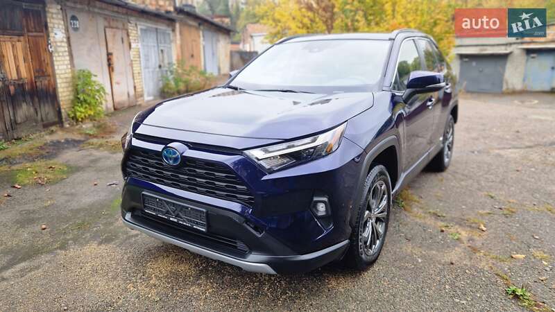Позашляховик / Кросовер Toyota RAV4 2023 в Києві