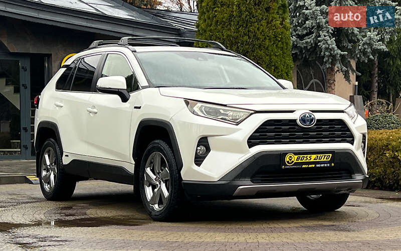 Позашляховик / Кросовер Toyota RAV4 2021 в Львові