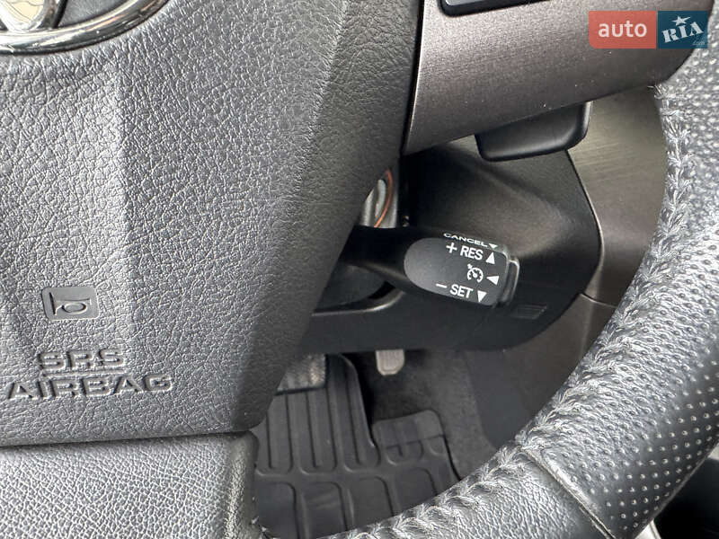 Внедорожник / Кроссовер Toyota RAV4 2011 в Виннице