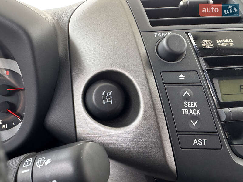 Внедорожник / Кроссовер Toyota RAV4 2011 в Виннице