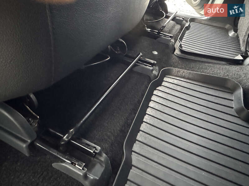 Внедорожник / Кроссовер Toyota RAV4 2011 в Виннице