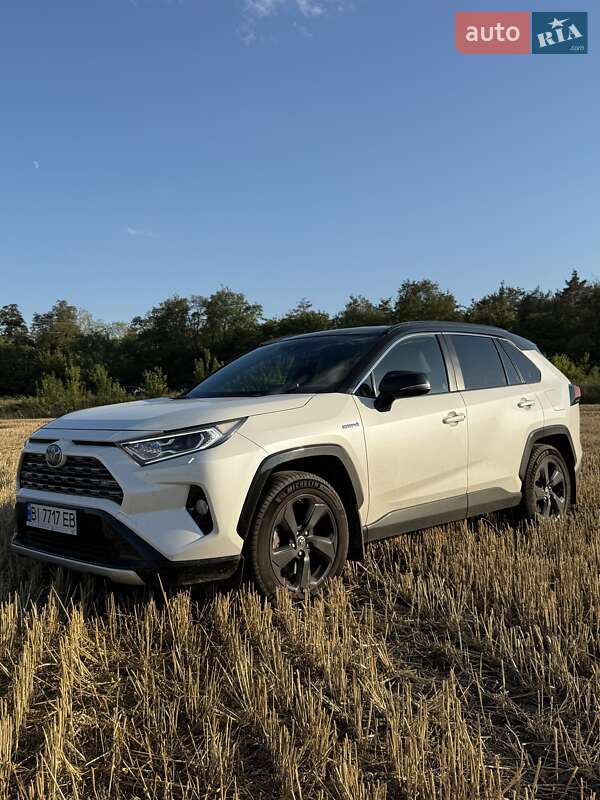 Внедорожник / Кроссовер Toyota RAV4 2019 в Горишних Плавнях