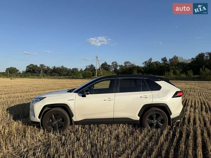 Внедорожник / Кроссовер Toyota RAV4 2019 в Горишних Плавнях