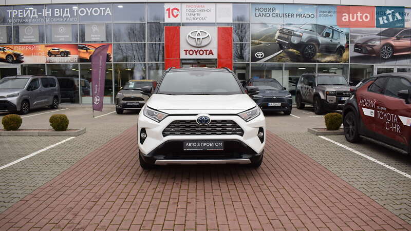 Внедорожник / Кроссовер Toyota RAV4 2020 в Житомире