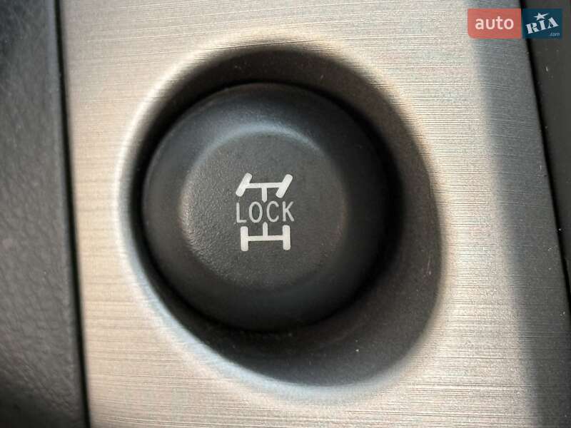 Внедорожник / Кроссовер Toyota RAV4 2008 в Киеве