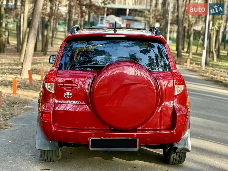 Внедорожник / Кроссовер Toyota RAV4 2008 в Киеве