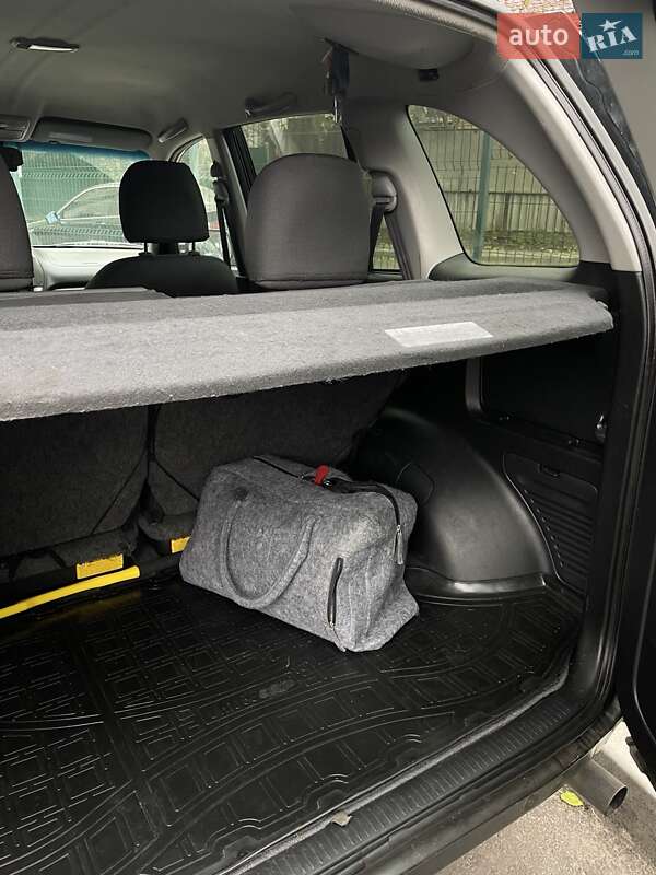 Внедорожник / Кроссовер Toyota RAV4 2004 в Киеве фото 10 Внедорожник / Кроссовер Toyota RAV4 2004 в Киеве