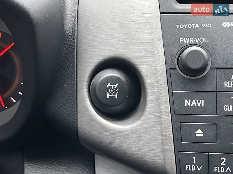 Внедорожник / Кроссовер Toyota RAV4 2008 в Киеве