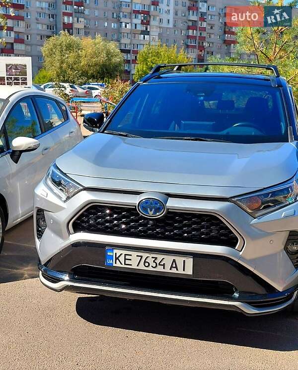 Позашляховик / Кросовер Toyota RAV4 2021 в Дніпрі фото 2 Позашляховик / Кросовер Toyota RAV4 2021 в Дніпрі