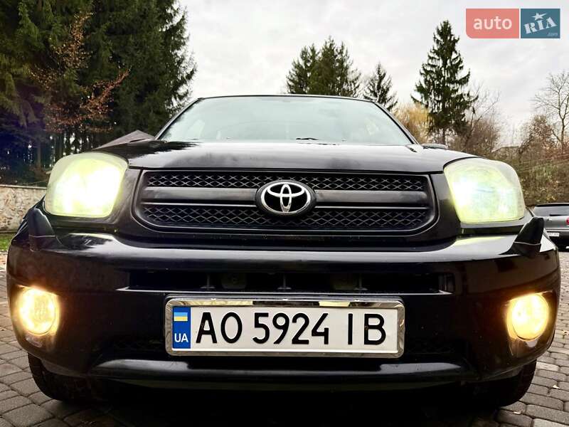 Внедорожник / Кроссовер Toyota RAV4 2005 в Солотвине