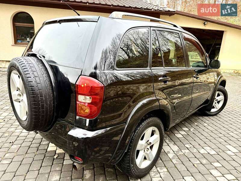 Внедорожник / Кроссовер Toyota RAV4 2005 в Солотвине