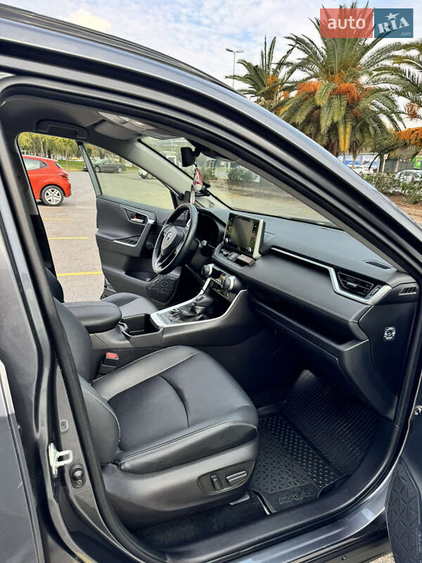 Внедорожник / Кроссовер Toyota RAV4 2022 в Одессе