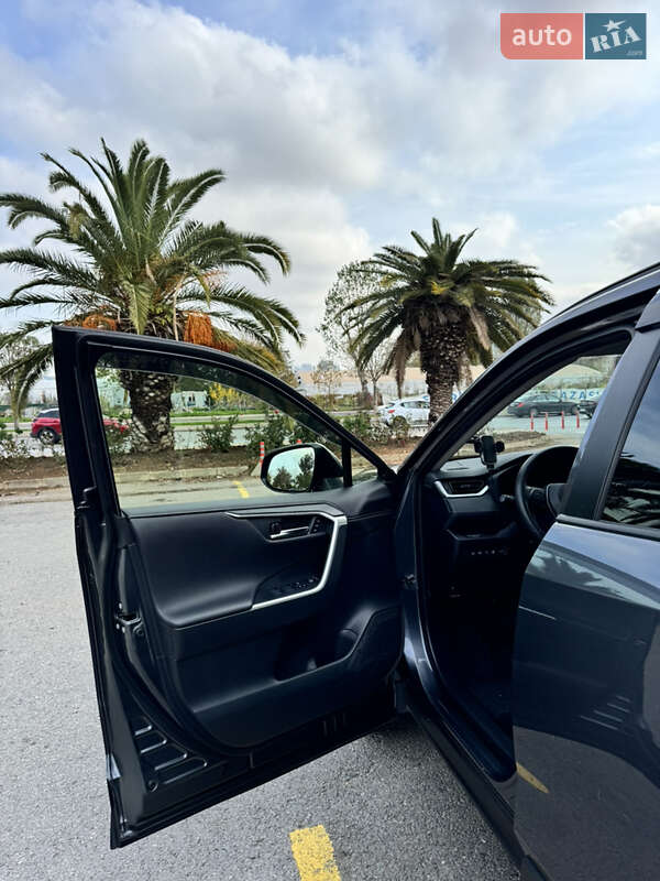 Внедорожник / Кроссовер Toyota RAV4 2022 в Одессе