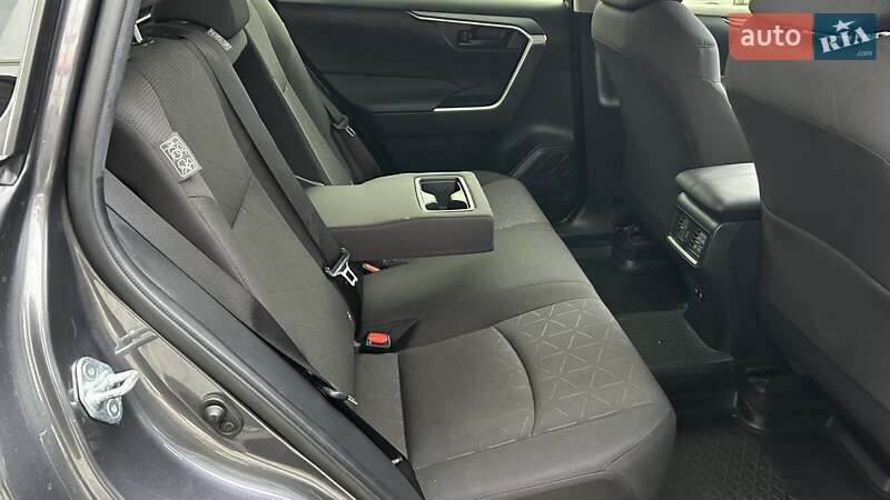 Внедорожник / Кроссовер Toyota RAV4 2020 в Киеве фото 7 Внедорожник / Кроссовер Toyota RAV4 2020 в Киеве