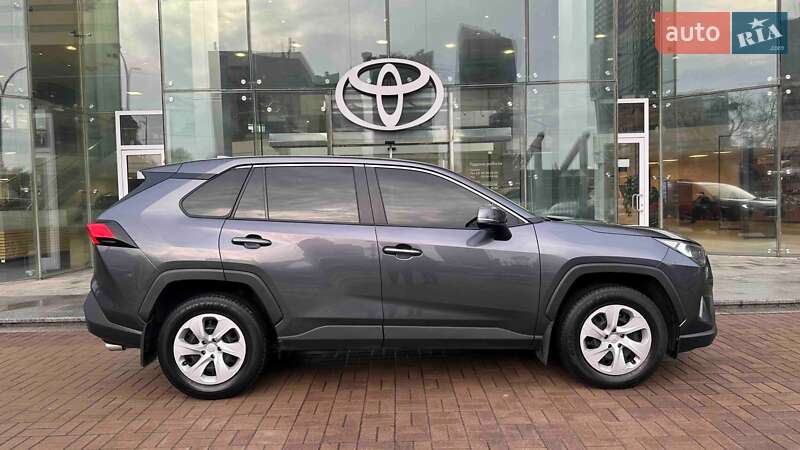 Внедорожник / Кроссовер Toyota RAV4 2020 в Киеве фото 16 Внедорожник / Кроссовер Toyota RAV4 2020 в Киеве