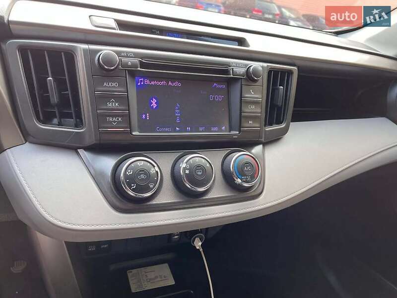 Внедорожник / Кроссовер Toyota RAV4 2013 в Львове