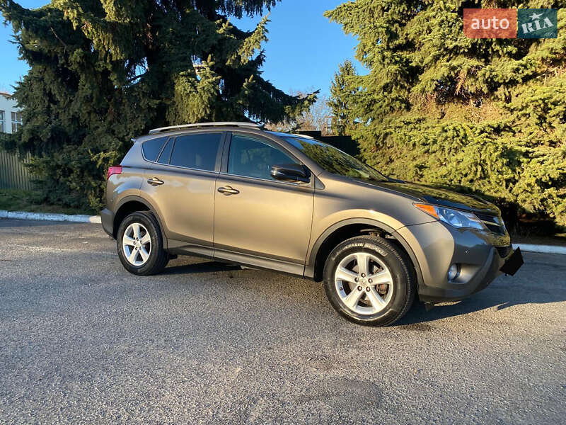 Внедорожник / Кроссовер Toyota RAV4 2014 в Львове