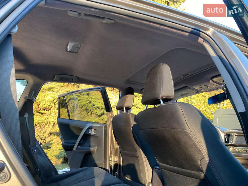 Внедорожник / Кроссовер Toyota RAV4 2014 в Львове