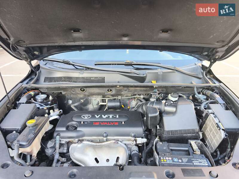 Внедорожник / Кроссовер Toyota RAV4 2006 в Киеве