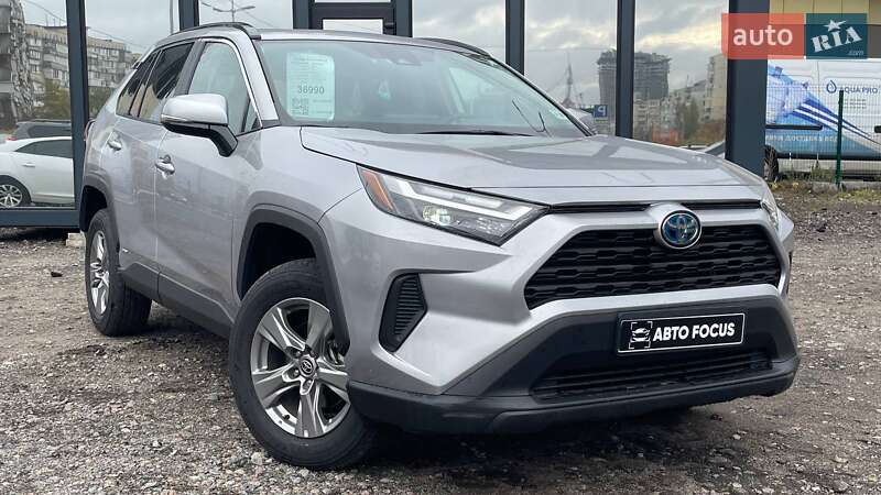 Внедорожник / Кроссовер Toyota RAV4 2024 в Киеве