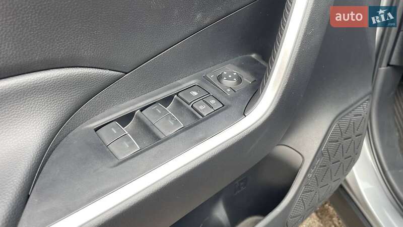 Внедорожник / Кроссовер Toyota RAV4 2024 в Киеве