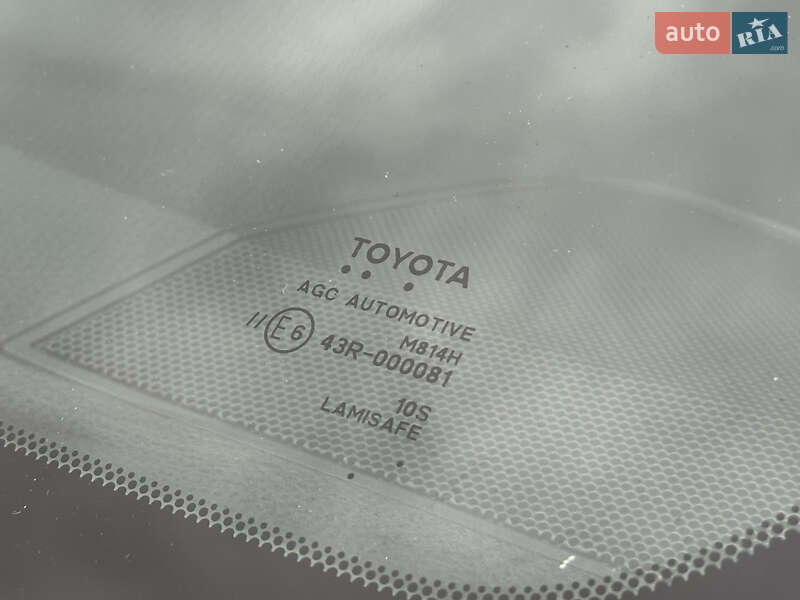 Внедорожник / Кроссовер Toyota RAV4 2018 в Киеве фото 18 Внедорожник / Кроссовер Toyota RAV4 2018 в Киеве