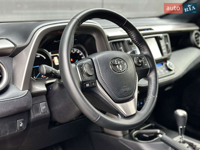 Внедорожник / Кроссовер Toyota RAV4 2018 в Киеве фото 28 Внедорожник / Кроссовер Toyota RAV4 2018 в Киеве