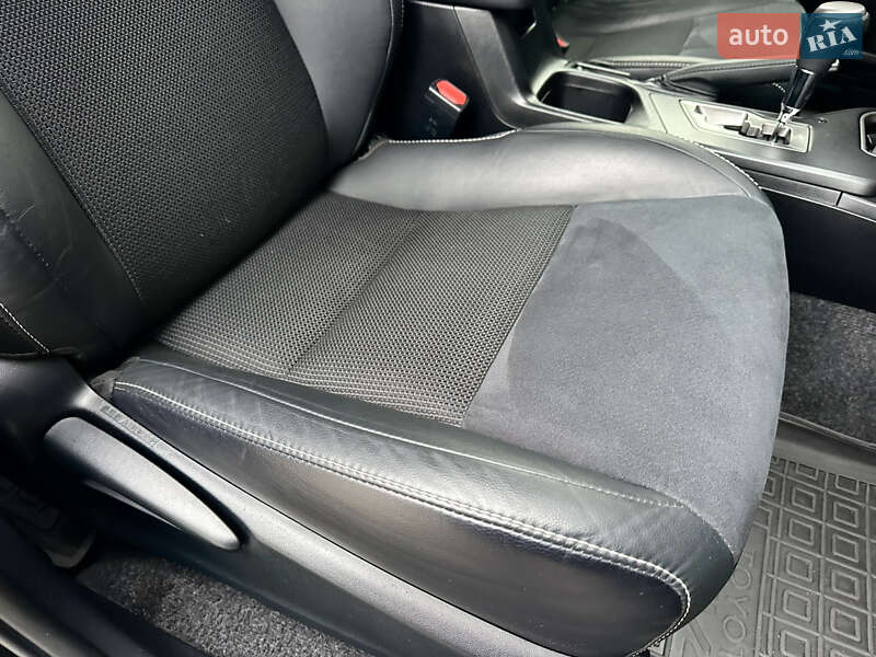 Внедорожник / Кроссовер Toyota RAV4 2018 в Киеве фото 37 Внедорожник / Кроссовер Toyota RAV4 2018 в Киеве