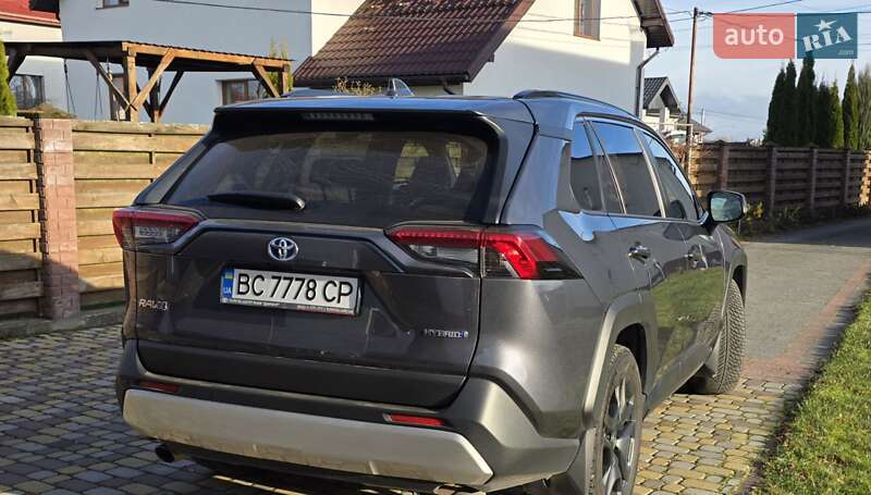 Внедорожник / Кроссовер Toyota RAV4 2023 в Львове
