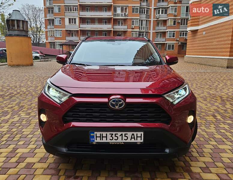 Внедорожник / Кроссовер Toyota RAV4 2021 в Одессе