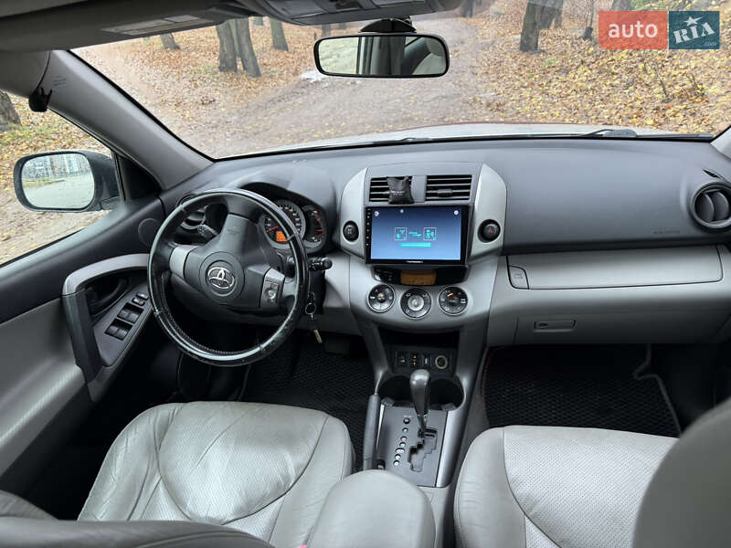 Внедорожник / Кроссовер Toyota RAV4 2007 в Черкассах