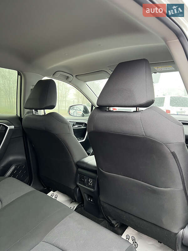 Внедорожник / Кроссовер Toyota RAV4 2019 в Черкассах