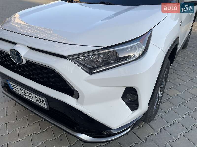 Внедорожник / Кроссовер Toyota RAV4 2021 в Одессе
