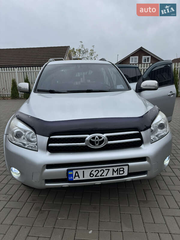 Внедорожник / Кроссовер Toyota RAV4 2006 в Киеве