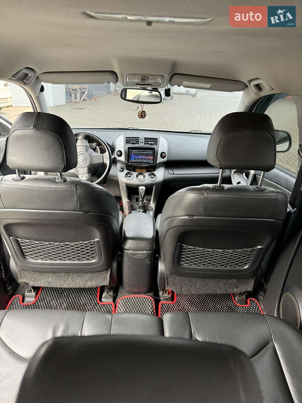 Внедорожник / Кроссовер Toyota RAV4 2006 в Киеве