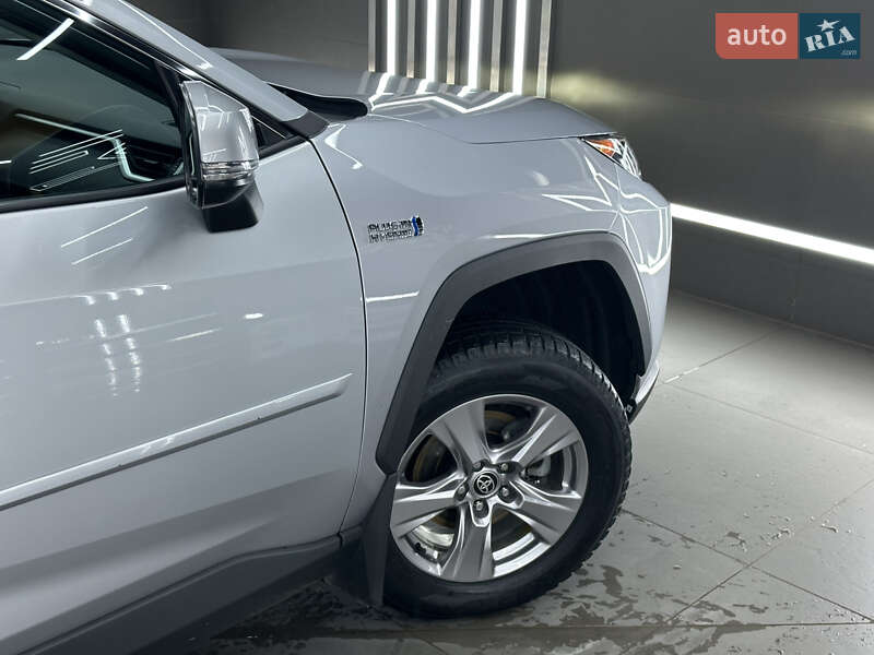 Внедорожник / Кроссовер Toyota RAV4 2022 в Ужгороде