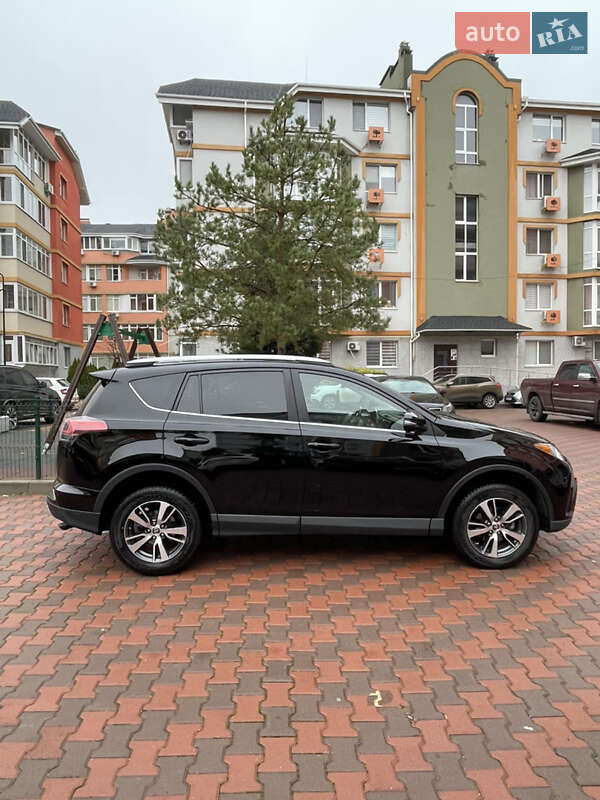 Внедорожник / Кроссовер Toyota RAV4 2018 в Киеве фото 9 Внедорожник / Кроссовер Toyota RAV4 2018 в Киеве