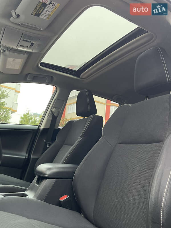 Внедорожник / Кроссовер Toyota RAV4 2018 в Киеве фото 15 Внедорожник / Кроссовер Toyota RAV4 2018 в Киеве