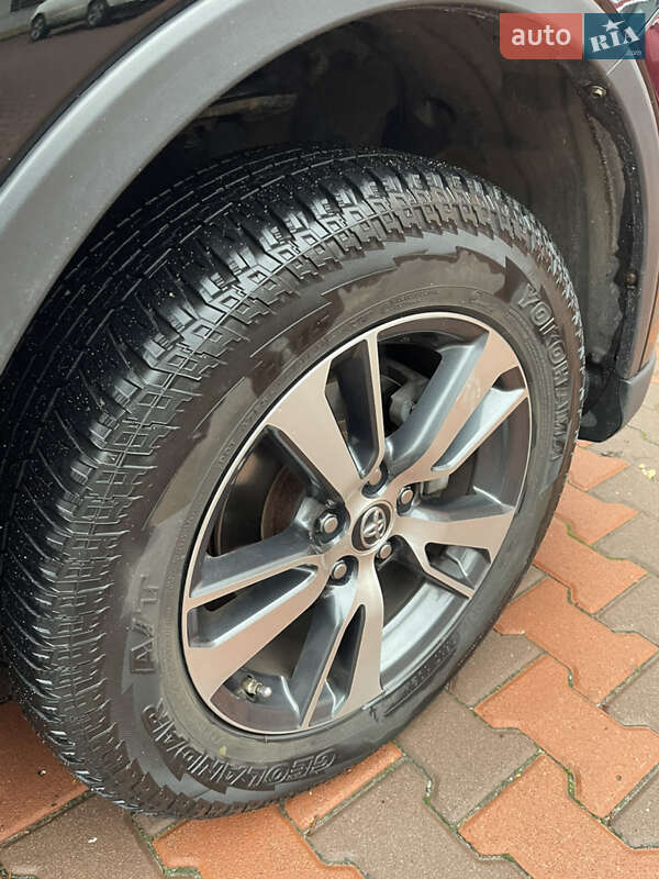 Внедорожник / Кроссовер Toyota RAV4 2018 в Киеве фото 19 Внедорожник / Кроссовер Toyota RAV4 2018 в Киеве